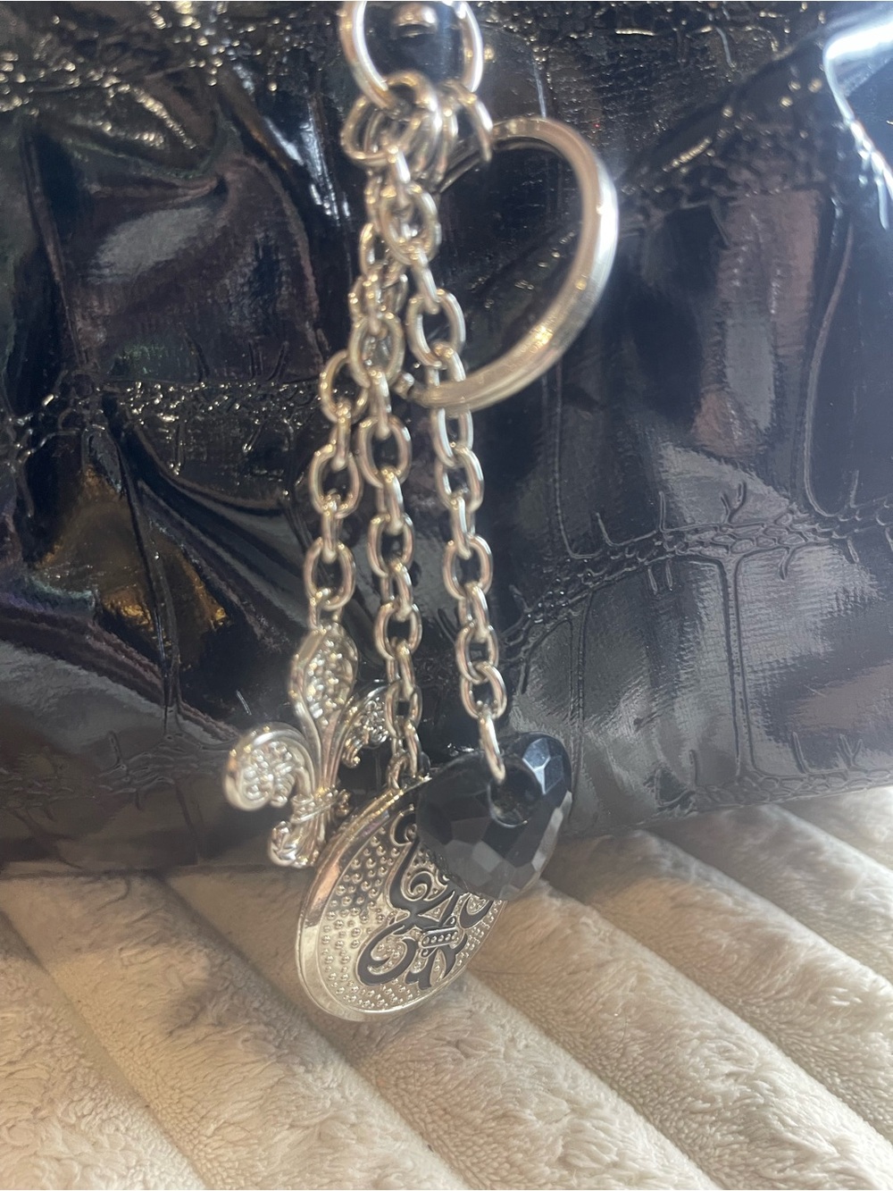Kathy Van Zeeland Black Patent Shoulder Bag with Silver Hardware - Picture 3 of 8